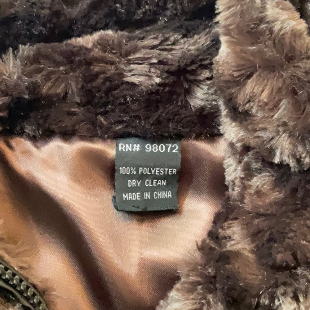 Brown Fur Vest with Pockets, size M - Picture 4 of 5